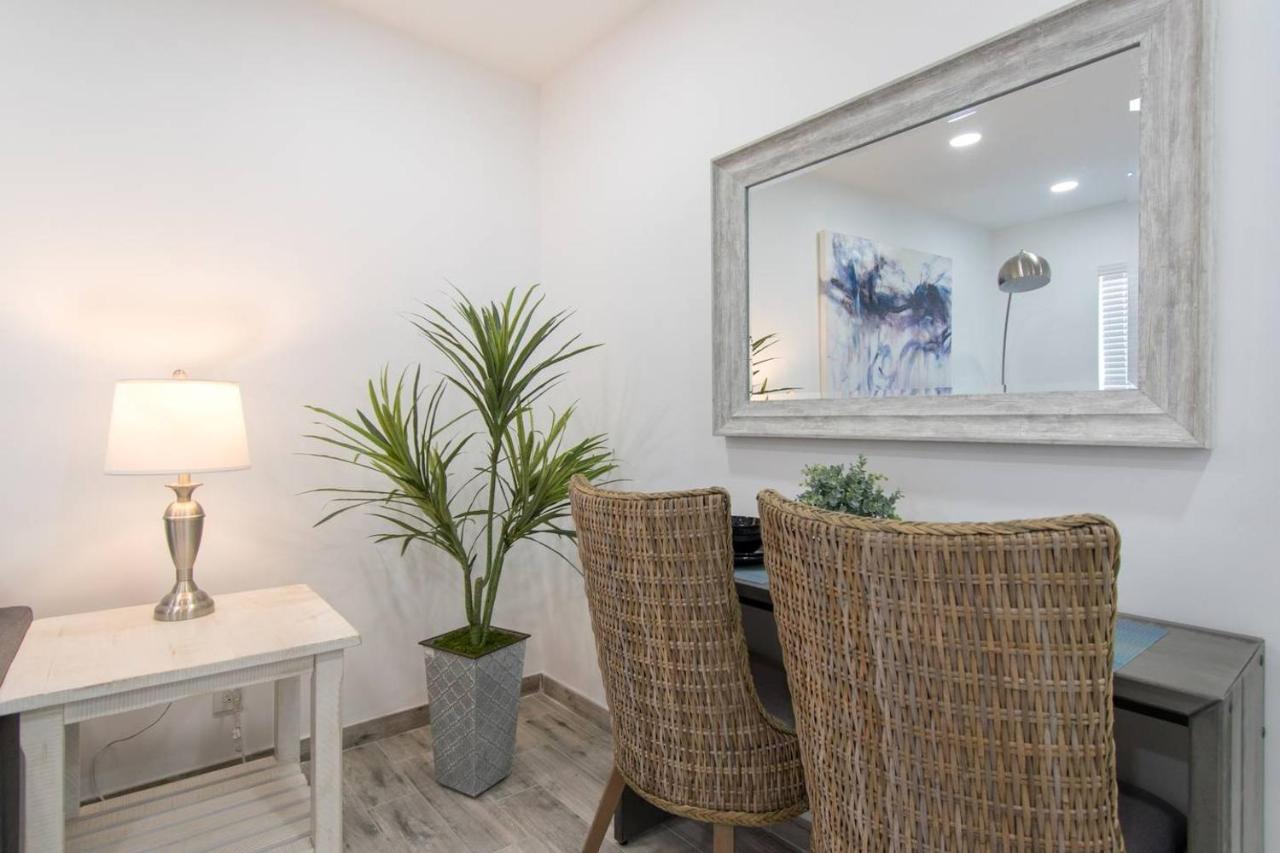 Lovely 1Br W Parking Space & Walk To The Beach #7 好莱坞 外观 照片