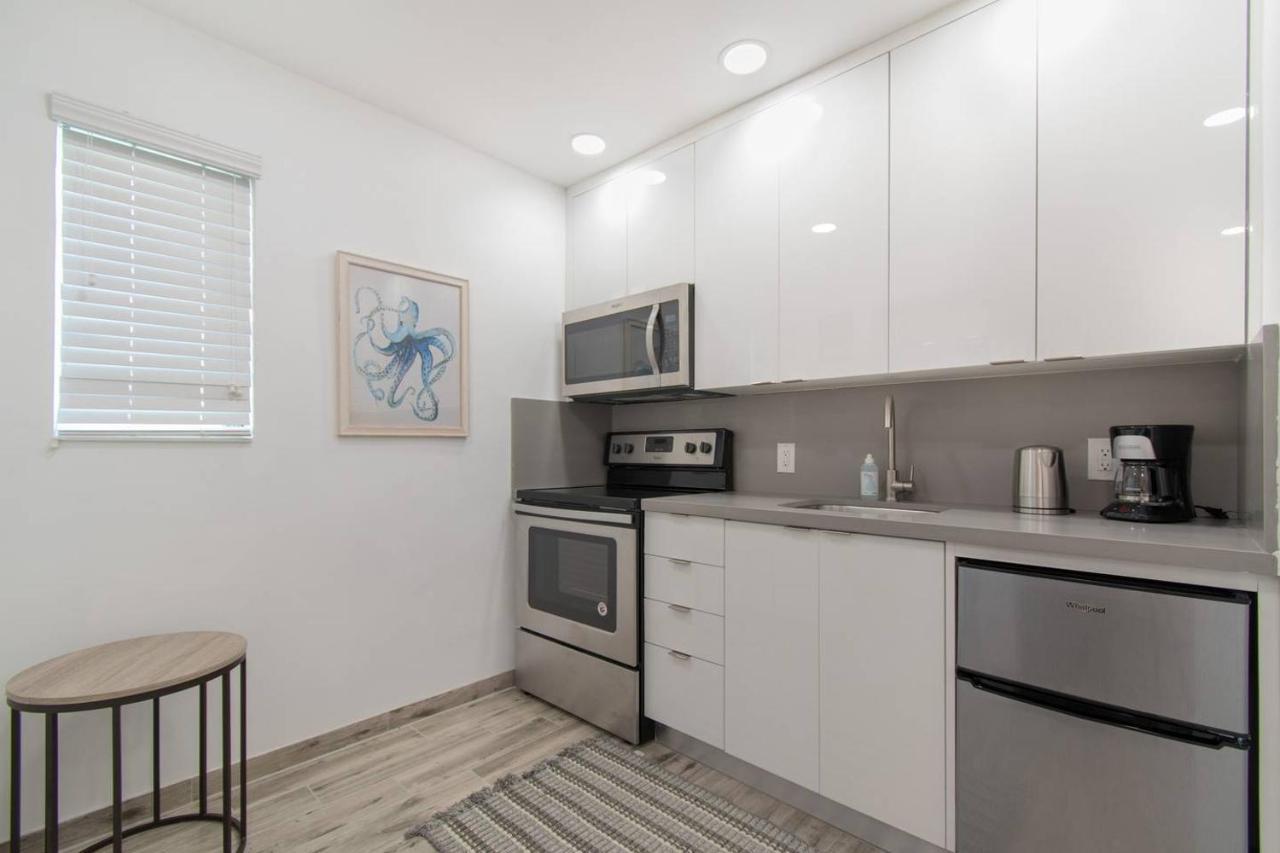 Lovely 1Br W Parking Space & Walk To The Beach #7 好莱坞 外观 照片